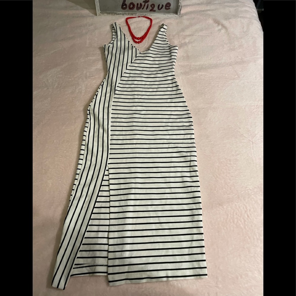 Zara bodycon black white stripes stretchy dress beach Parisian